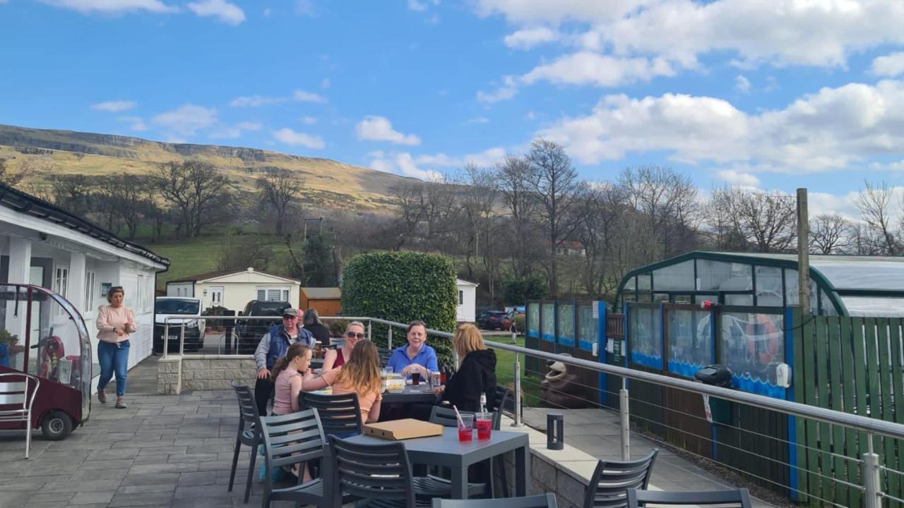 Fintry Campsie Glen Holiday Park מראה חיצוני תמונה
